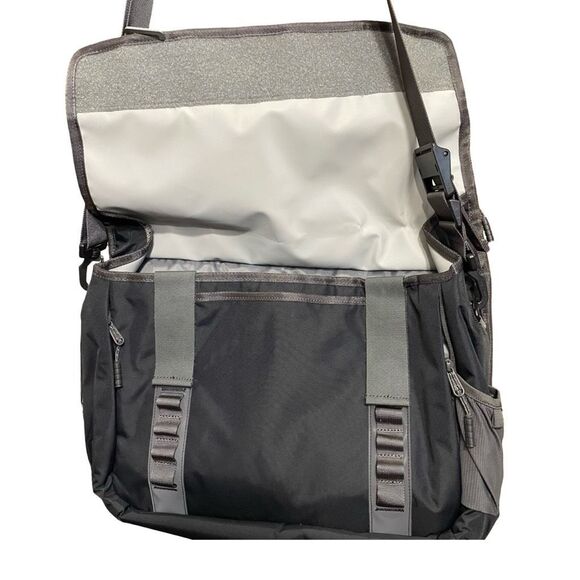 TIMBUK2 San Francisco Command Tsa-Friendly Messenger Bag 2015, Jet Black, NWT - Picture 4 of 16